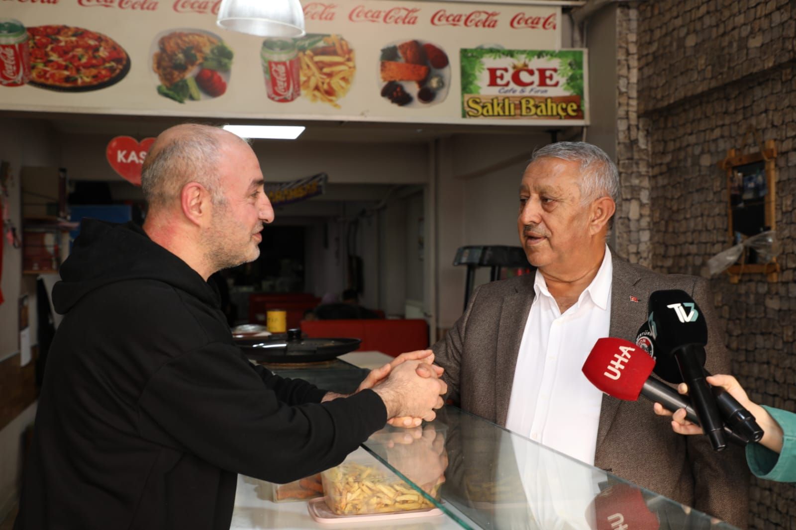 ZEYBEK BAŞKANDAN AMBARYOLUNDA CANLI ANKET