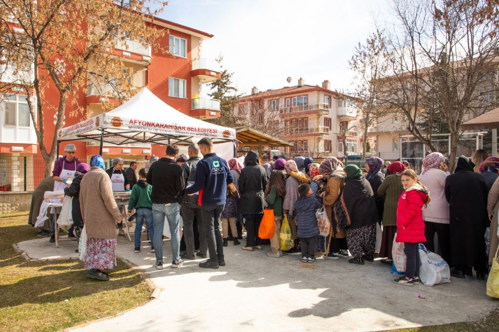 Yemek Dagitim Noktalari 1 1 025121154 .jpeg 1024 768 İd 11347