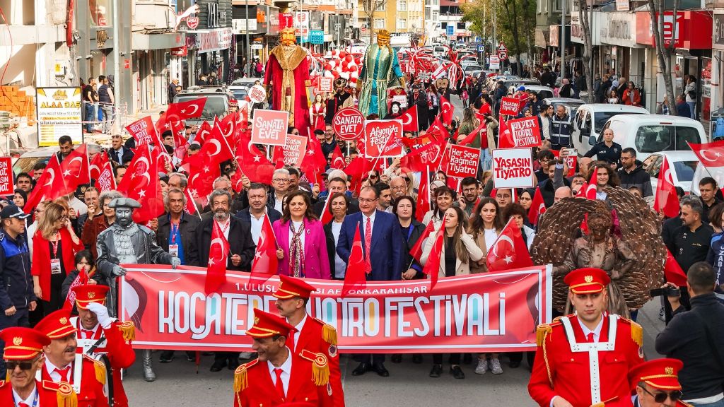 Tiyatro Festivali Basladi Kapak 3004 092302 .jpeg 1024 768 İd 11369 2025