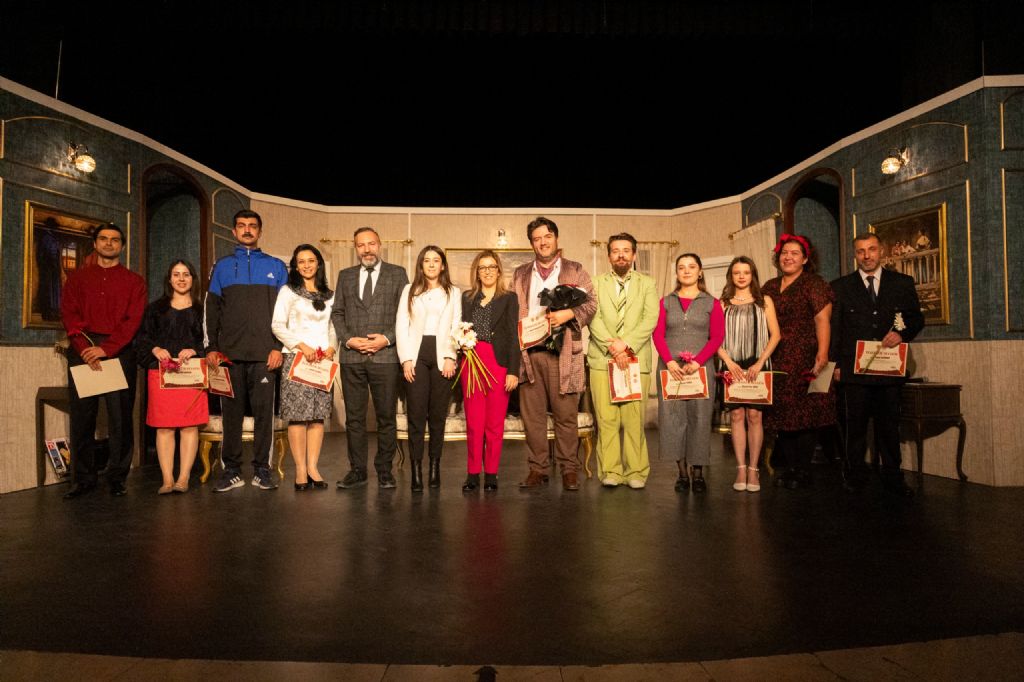 Eyvah Yine Karisti Gala 1 2024104527 1024 768 İd 11246 2010