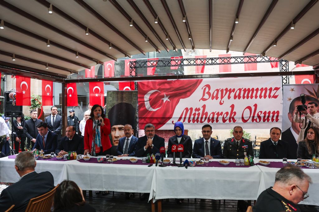 01 Protokol Bayramlasma 3003 182457 .jpeg 1024 768 İd 11357 2025